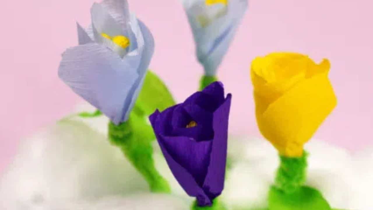 Pipe Cleaner Spring Flowers by Arty Crafty Kids.